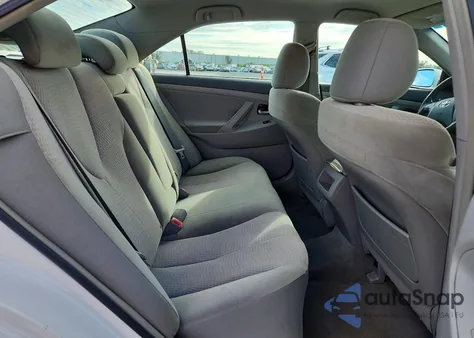 2011 Toyota Camry Base z USA, uszkodzony, nr VIN 4T1BF3EK6BU655371